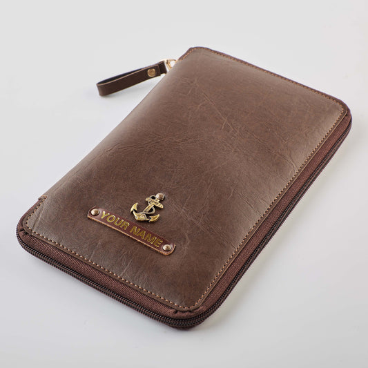 PERSONALISED ZIPPERED TRAVEL CASE - BROWN