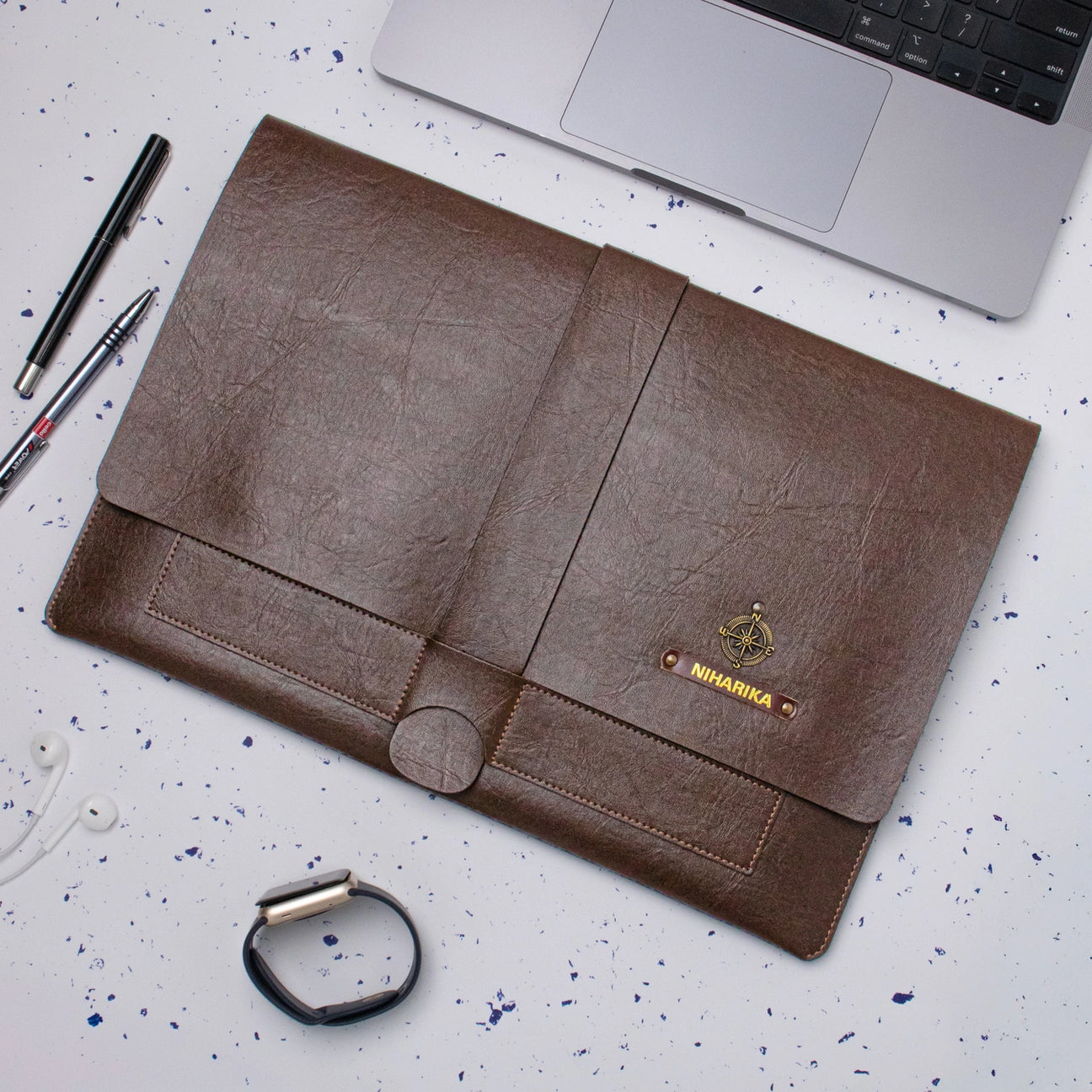 Brown organiser