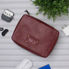 Maroon tech organizer