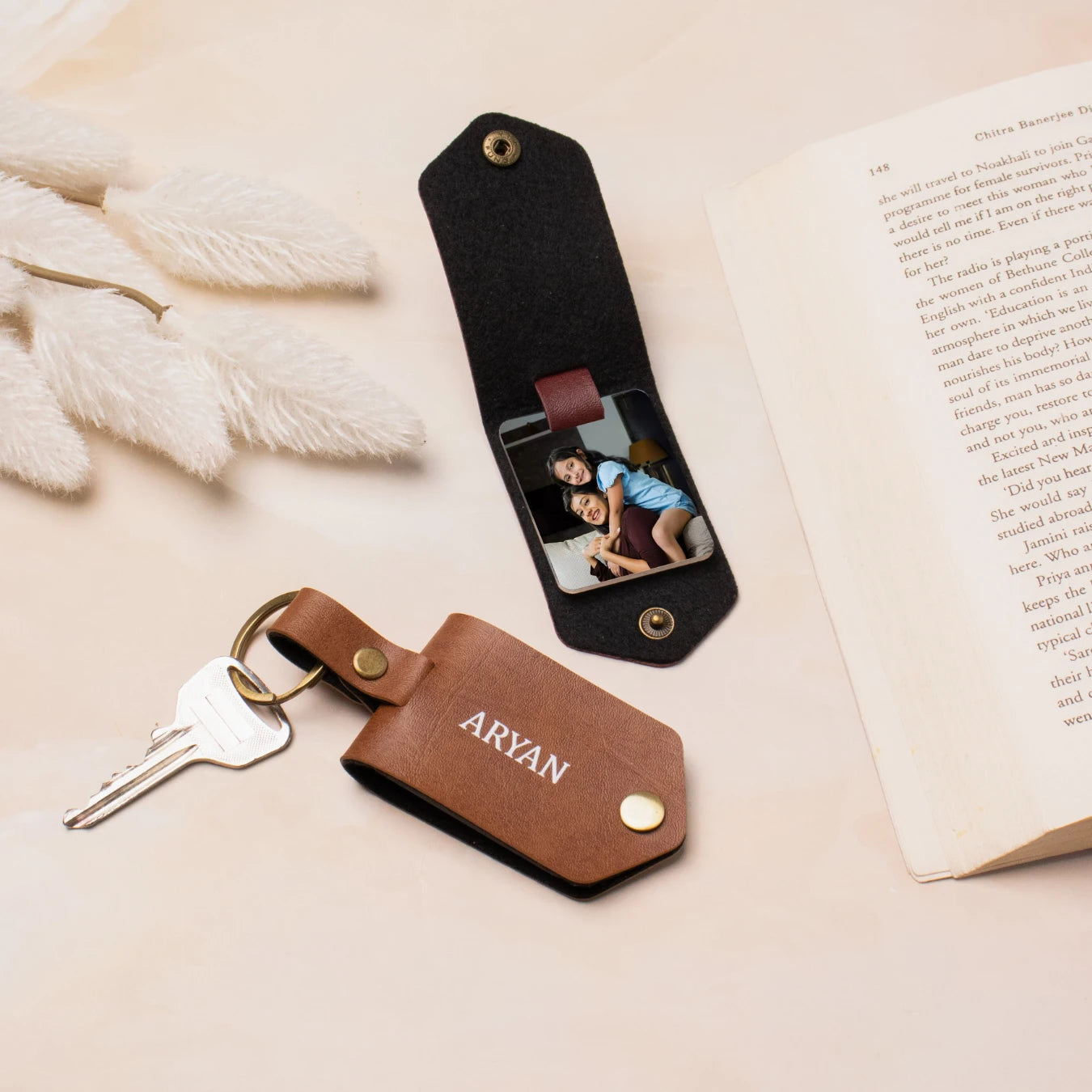 Minimal engraved keychain design